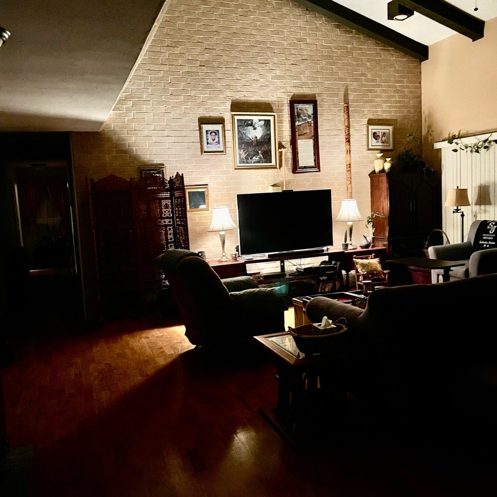 Meet your Posher, Loretta